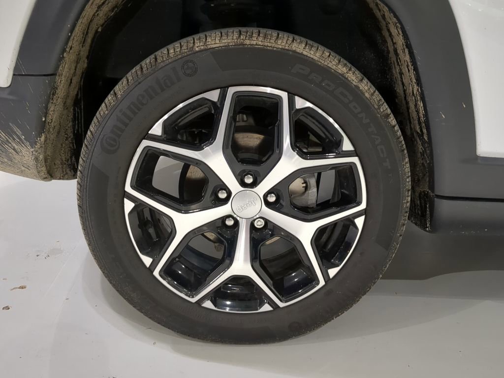 Used 2024 Jeep Compass Limited image 8