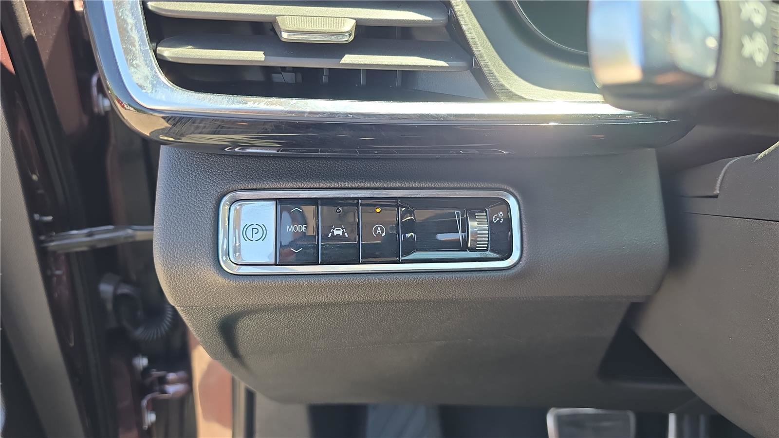 Used 2025 Buick Envision Sport Touring AWD/4WD image 25