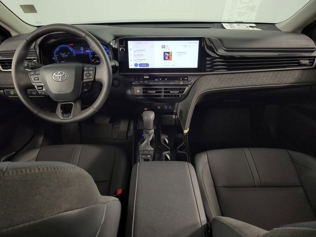 Used 2025 Toyota Camry XLE AWD/4WD image 26