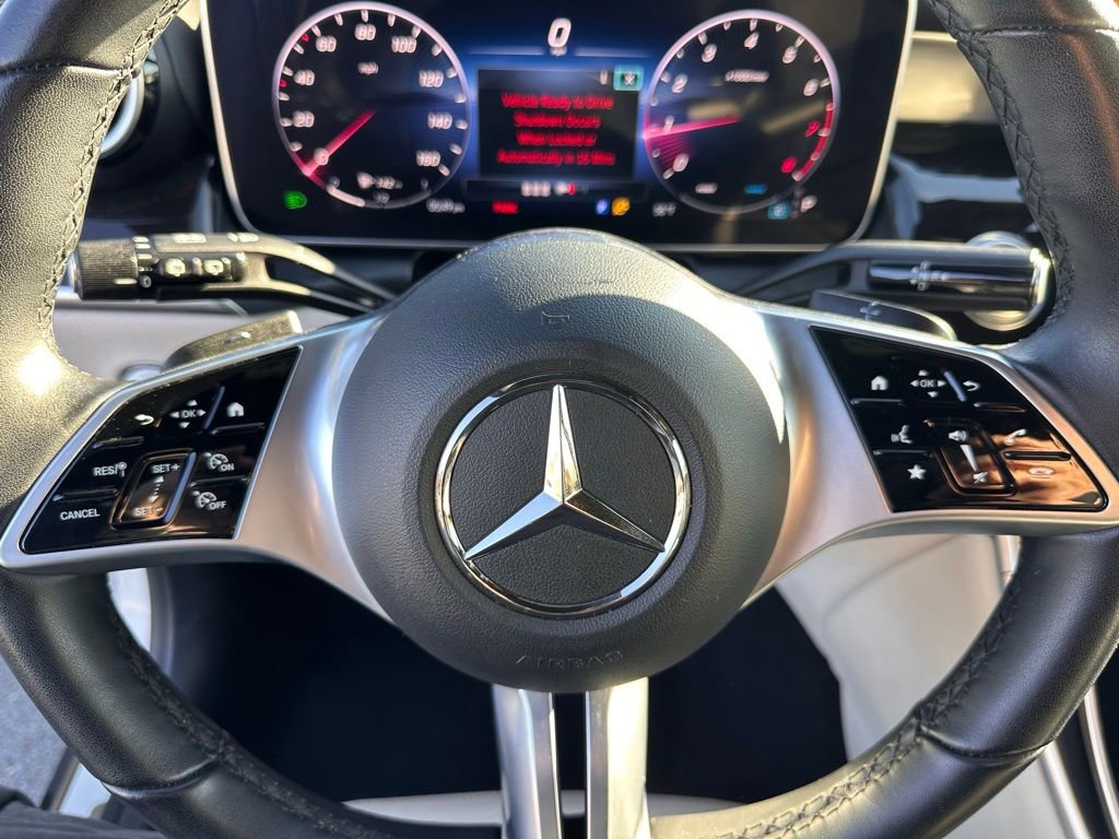 Used 2024 Mercedes-Benz GLC 300 4MATIC image 25