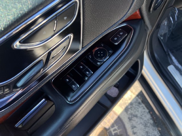 Used 2022 Lincoln Navigator L Reserve AWD/4WD image 11