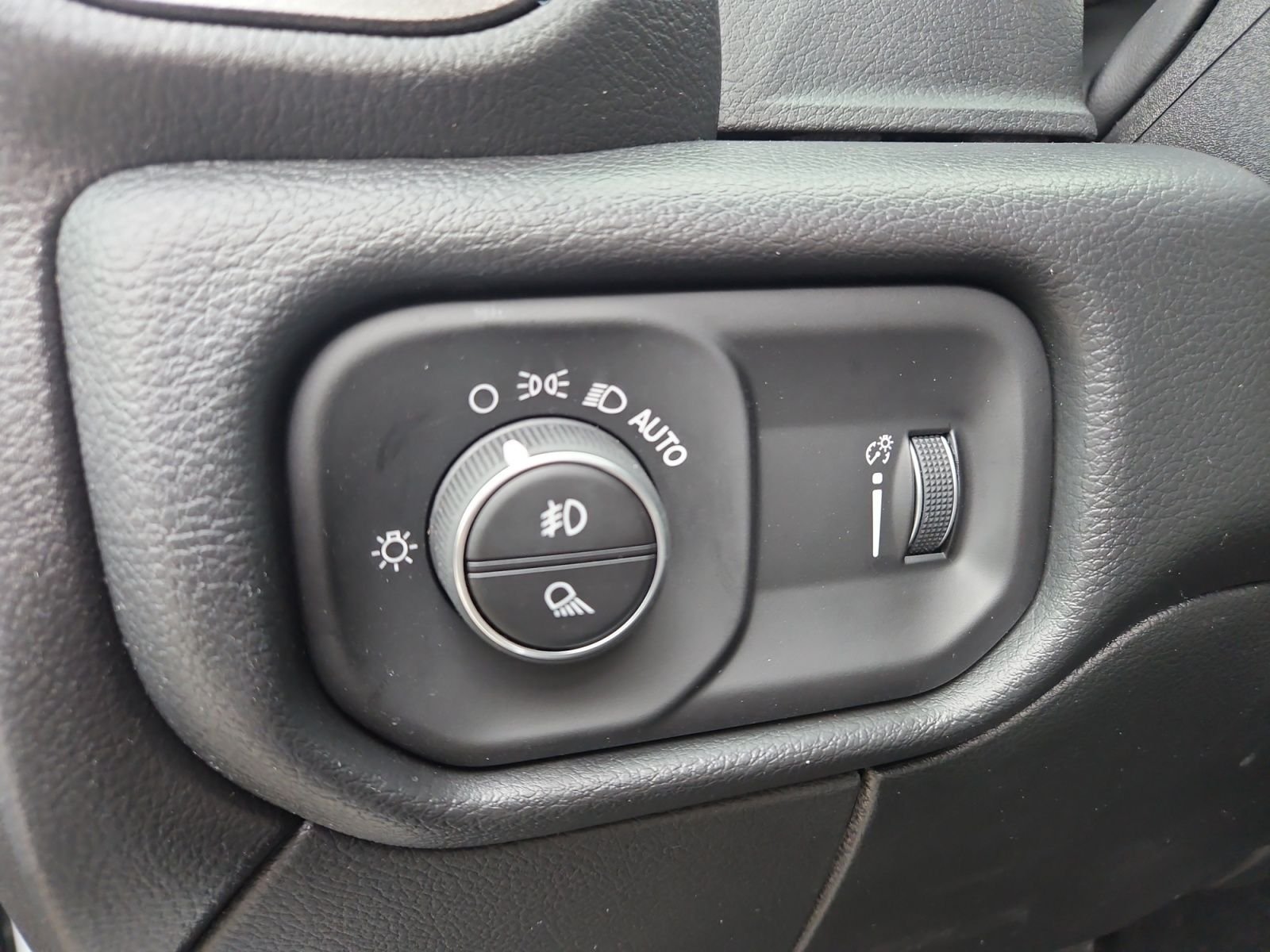 New 2026 RAM 2500 Tradesman AWD/4WD image 23