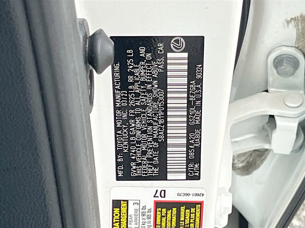 Used 2023 Lexus ES 350 w/ Accessory Package (Z2) image 29