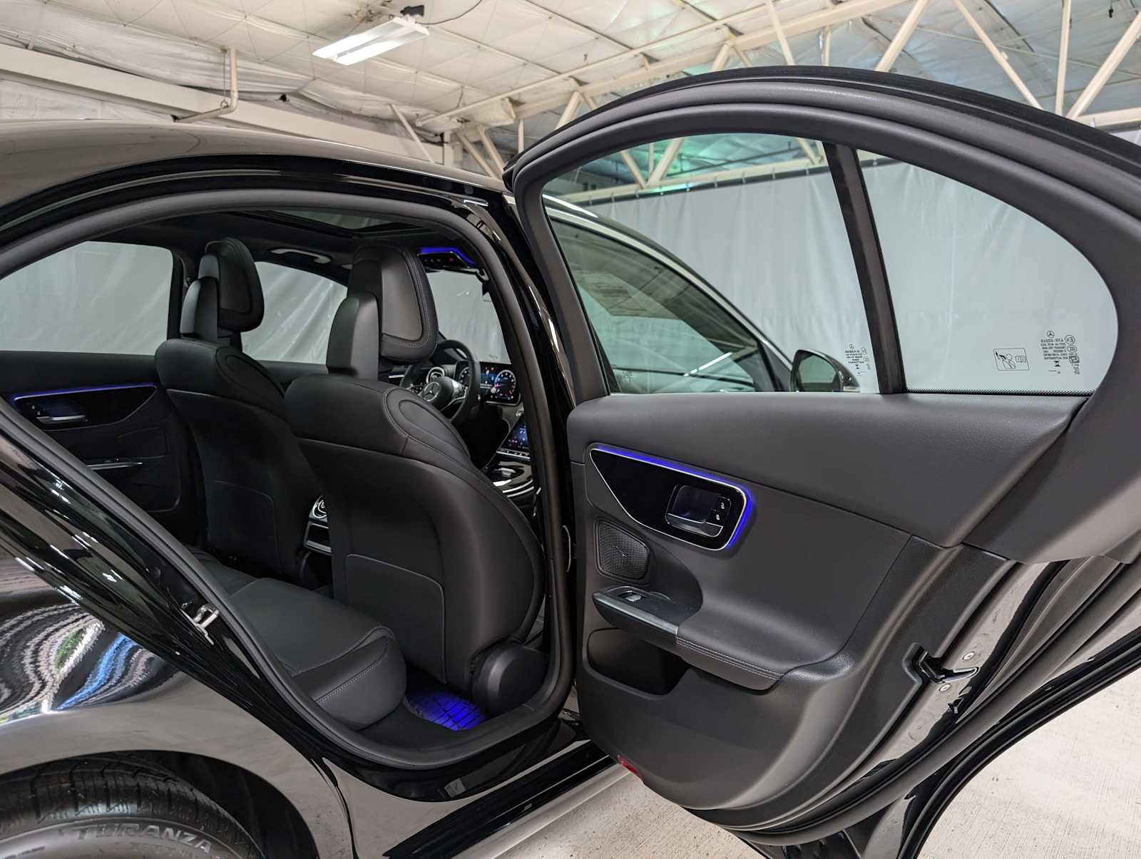 Used 2025 Mercedes-Benz C 300 4MATIC Sedan image 15