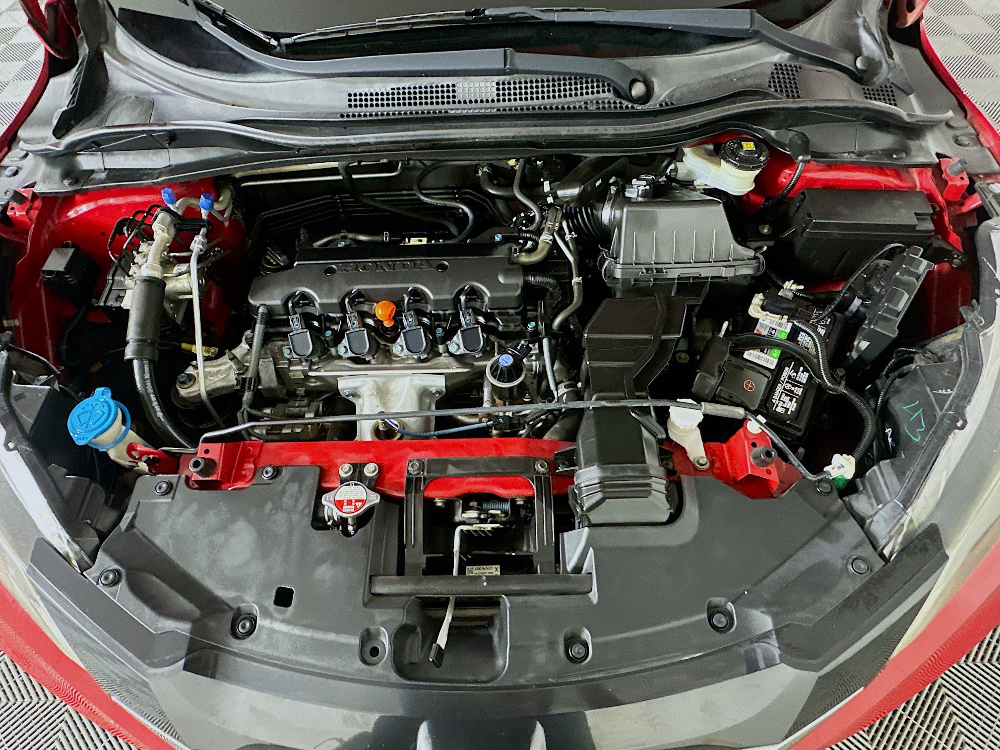 Used 2016 Honda HR-V LX image 30