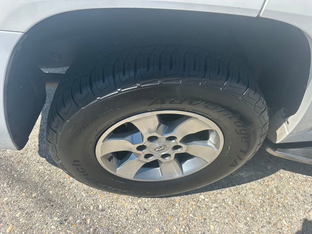 Used 2012 Toyota 4Runner SR5 w/ Convenience Pkg image 22