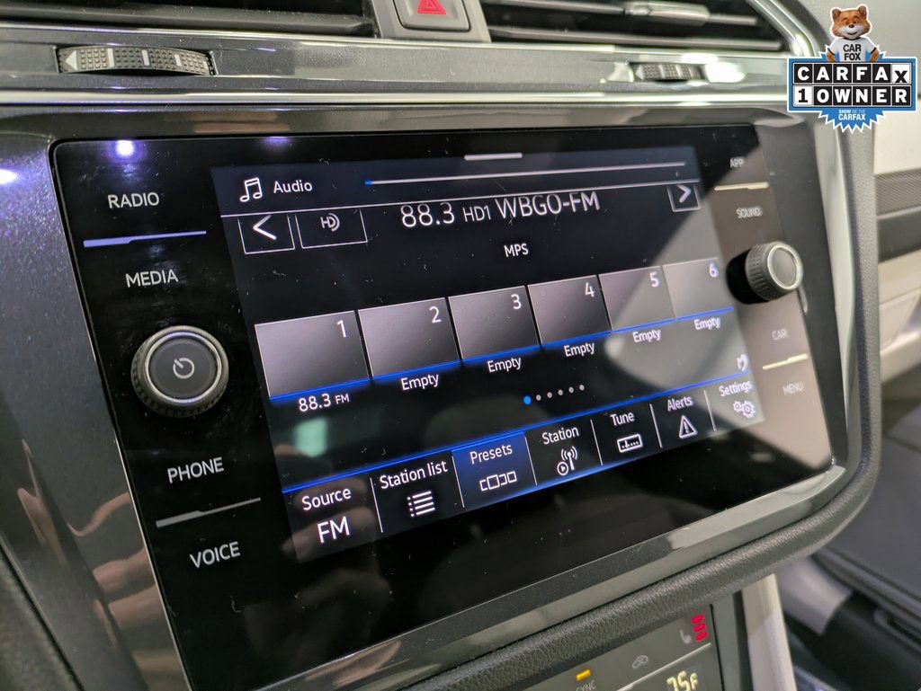 Used 2023 Volkswagen Tiguan SE R-Line image 14