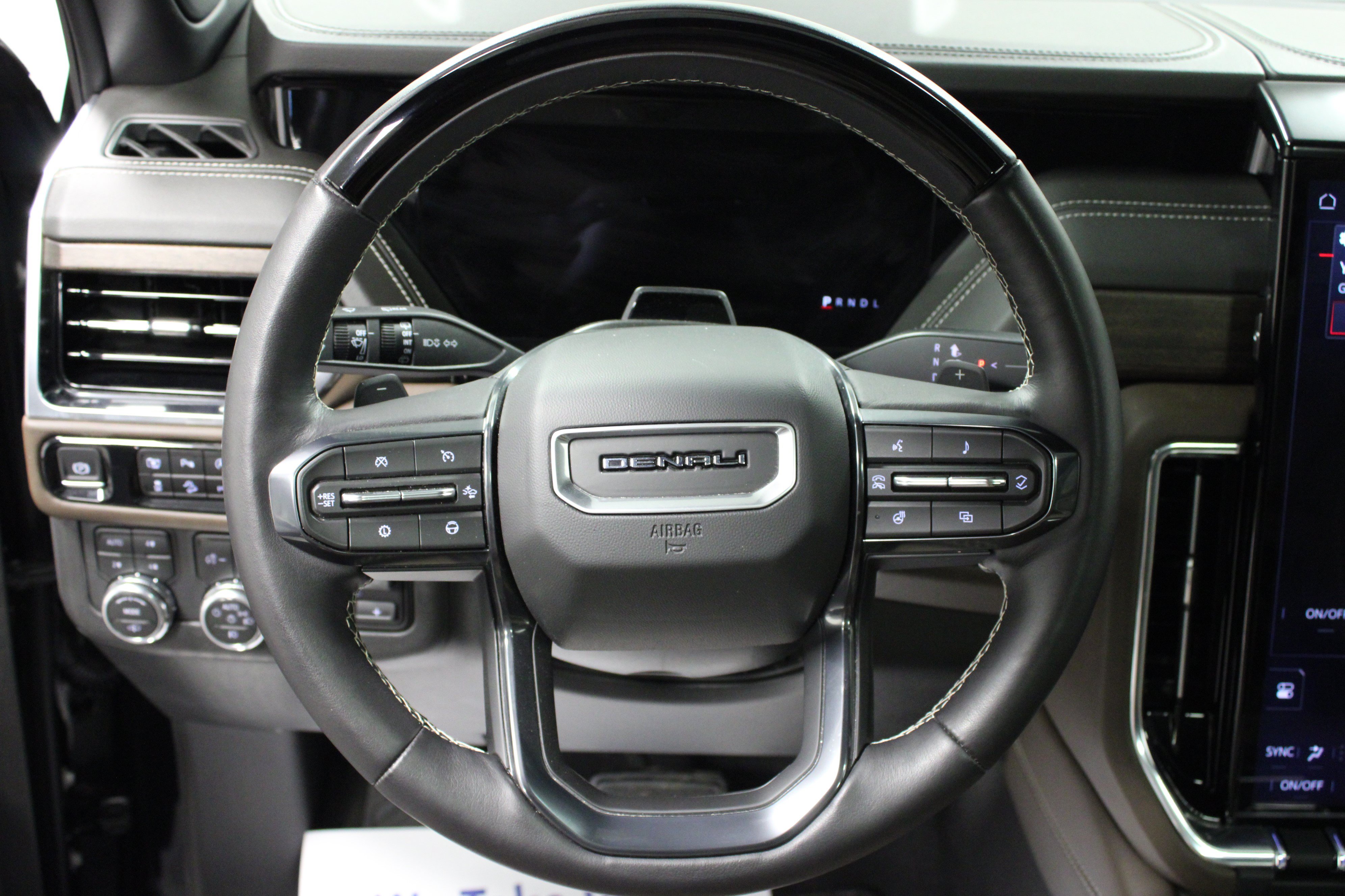 Used 2026 GMC Yukon Denali Ultimate AWD/4WD image 19