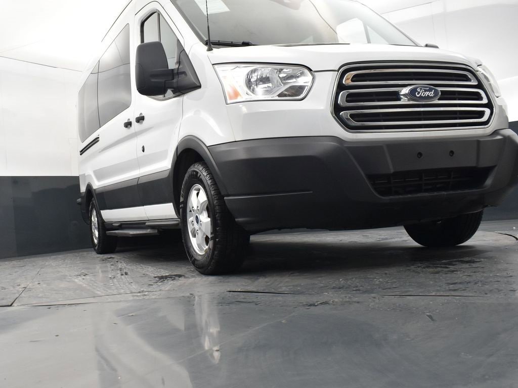 Used 2019 Ford Transit 350 XLT image 26