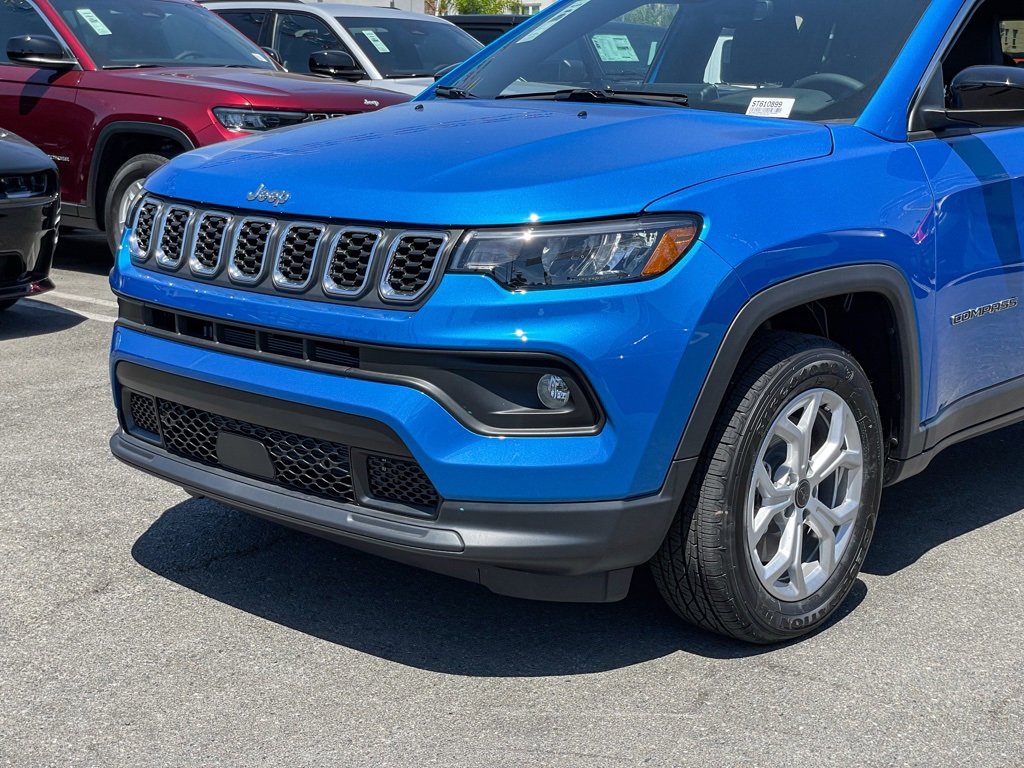 New 2025 Jeep Compass Latitude image 9