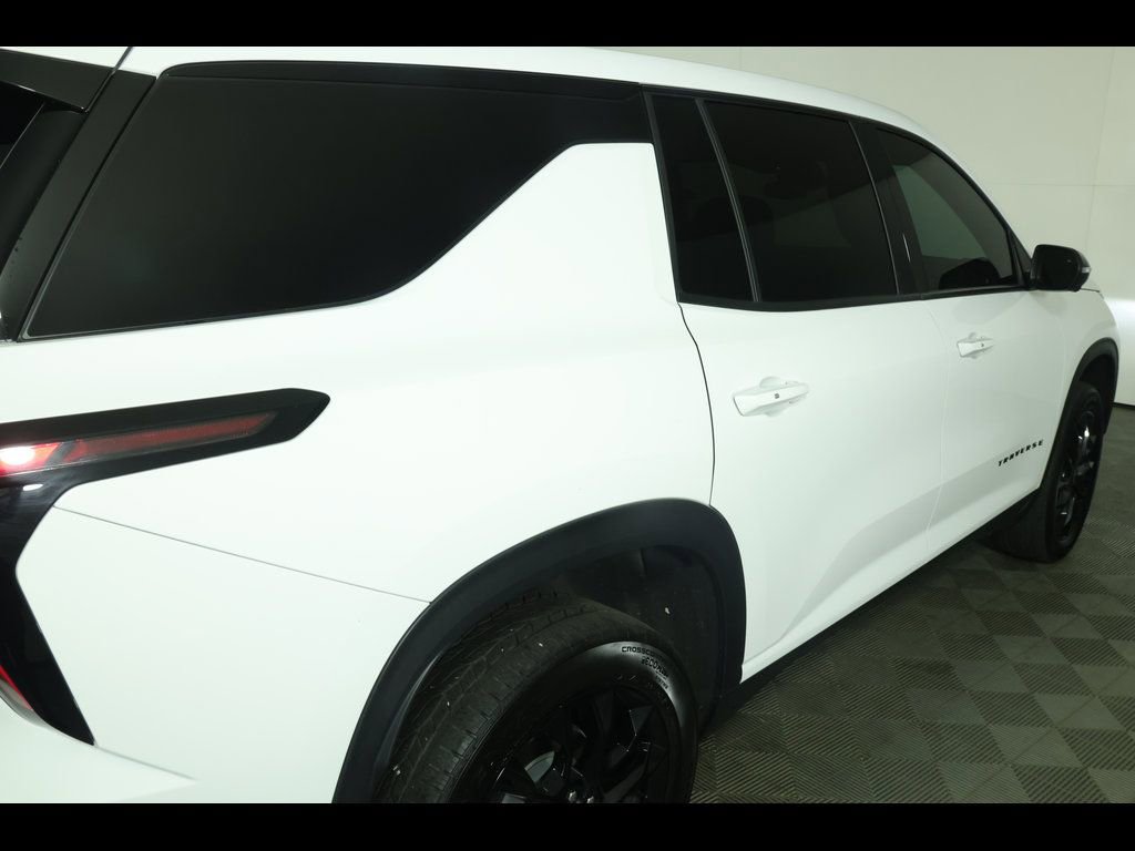 Used 2024 Chevrolet Traverse LS w/ Midnight/Sport Edition FWD image 16