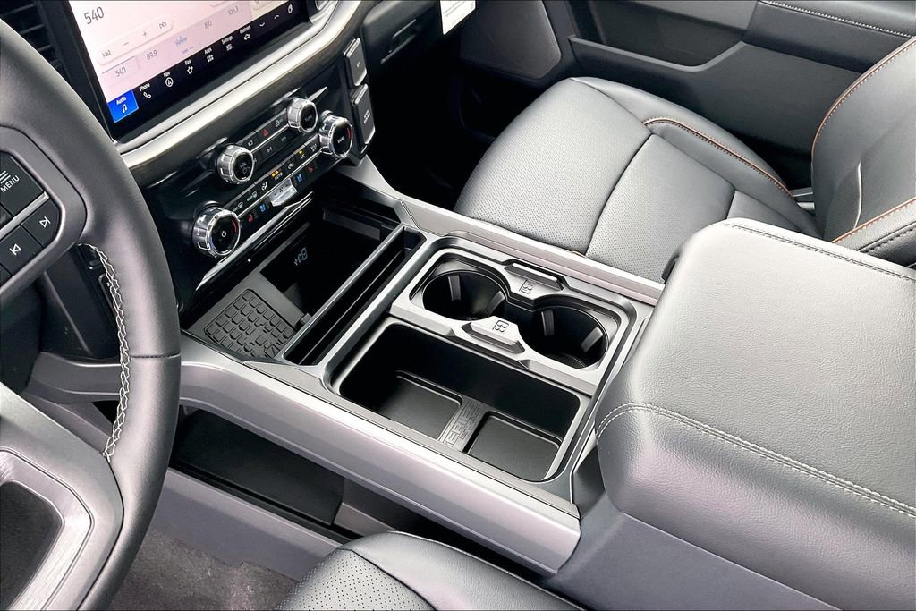 New 2026 Ford F250 Lariat w/ Lariat Premium Package image 8