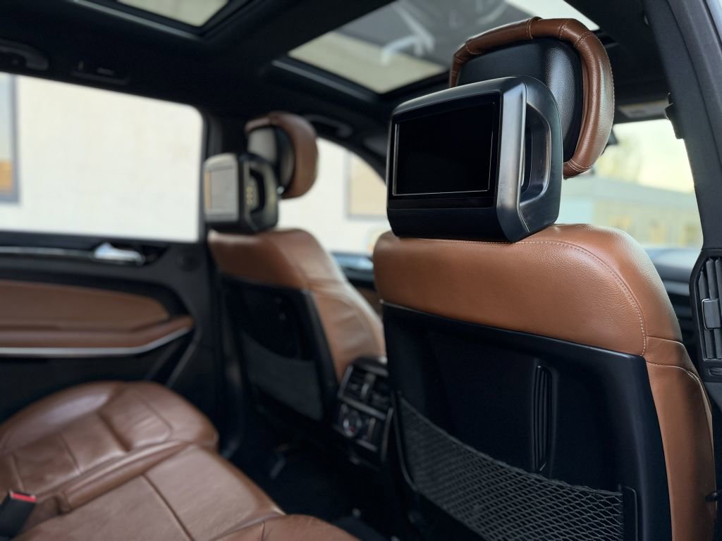 Used 2018 Mercedes-Benz GLS 550 4MATIC image 26