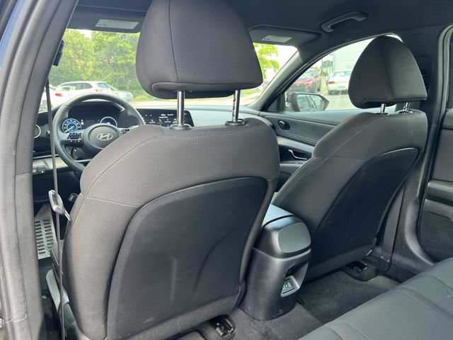 Certified 2025 Hyundai Elantra SEL FWD image 35