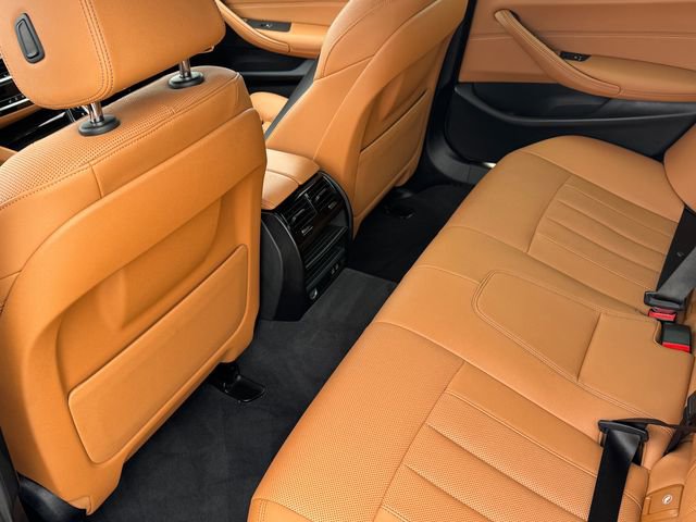 Used 2023 BMW 530e w/ M Sport Package image 17