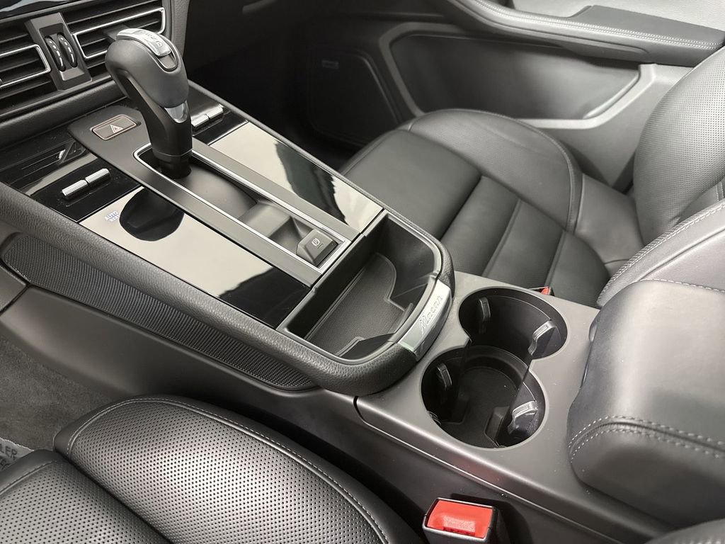 Certified 2022 Porsche Macan GTS AWD/4WD image 32