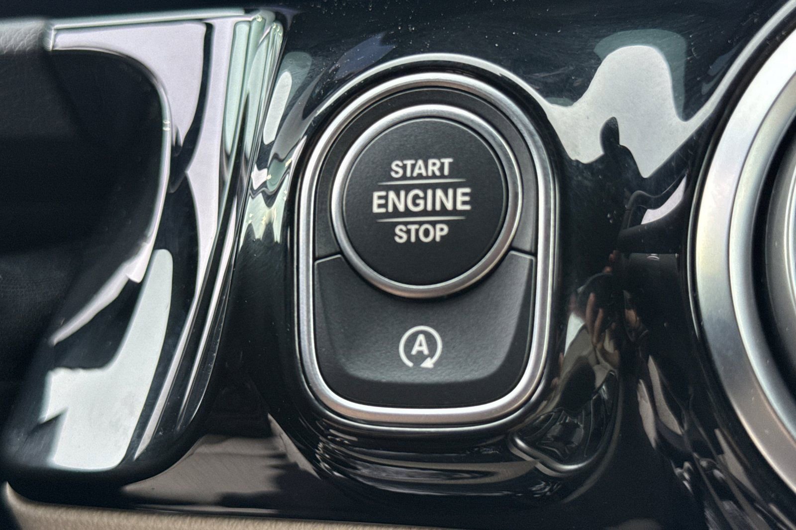 Certified 2025 Mercedes-Benz GLA 250 image 25