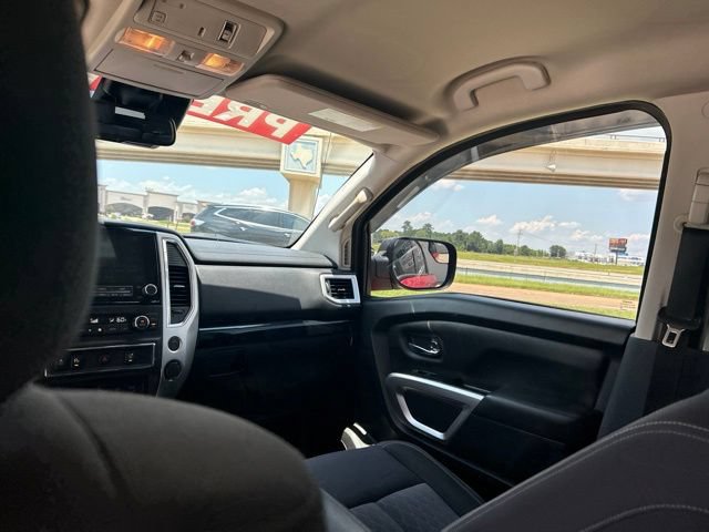 Used 2020 Nissan Titan SV w/ SV Convenience Package AWD/4WD image 36
