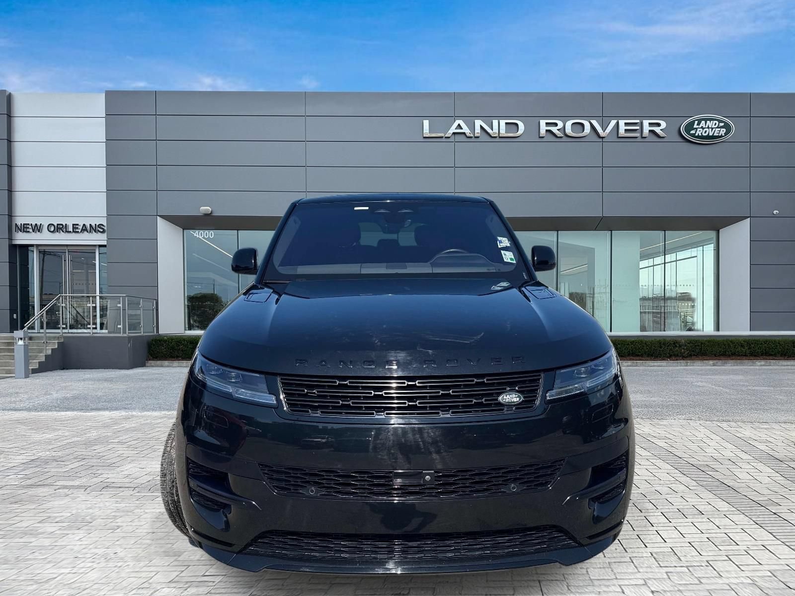 Used 2023 Land Rover Range Rover Sport SE Dynamic AWD/4WD image 4