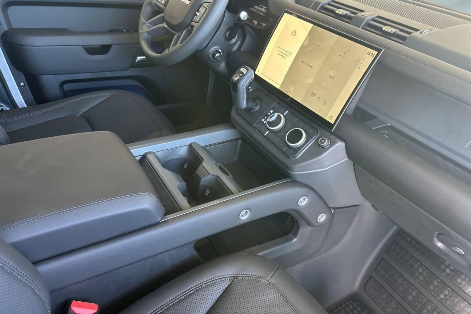 New 2026 Land Rover Defender 130 S AWD/4WD image 30