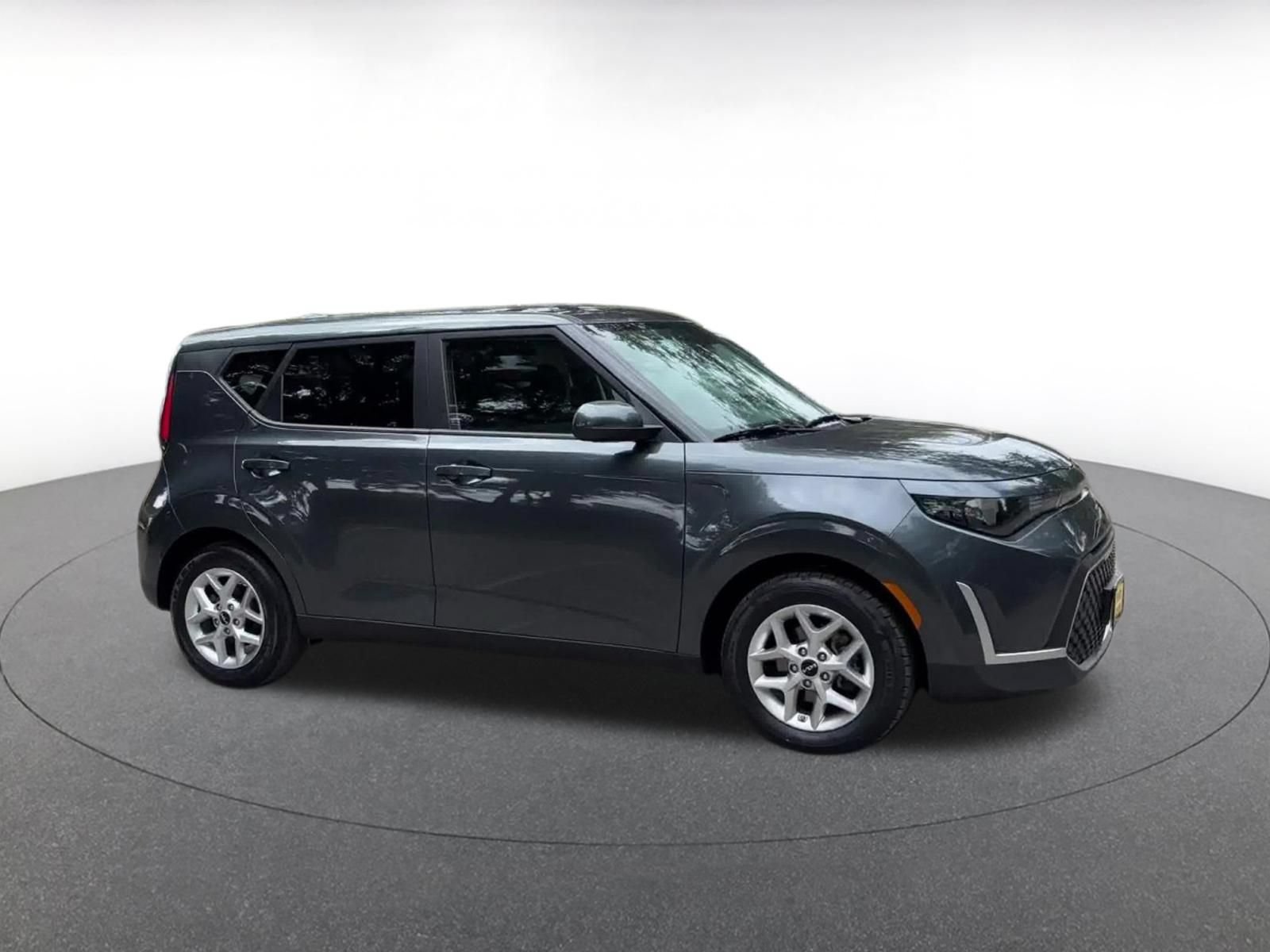 Used 2025 Kia Soul LX w/ LX Technology Package FWD video 2