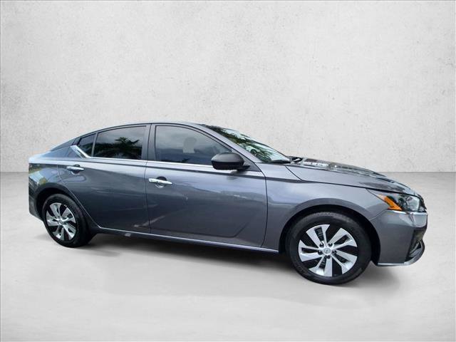 Certified 2025 Nissan Altima 2.5 S FWD image 4