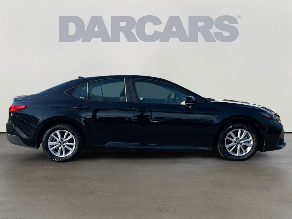 Used 2025 Toyota Camry LE image 8