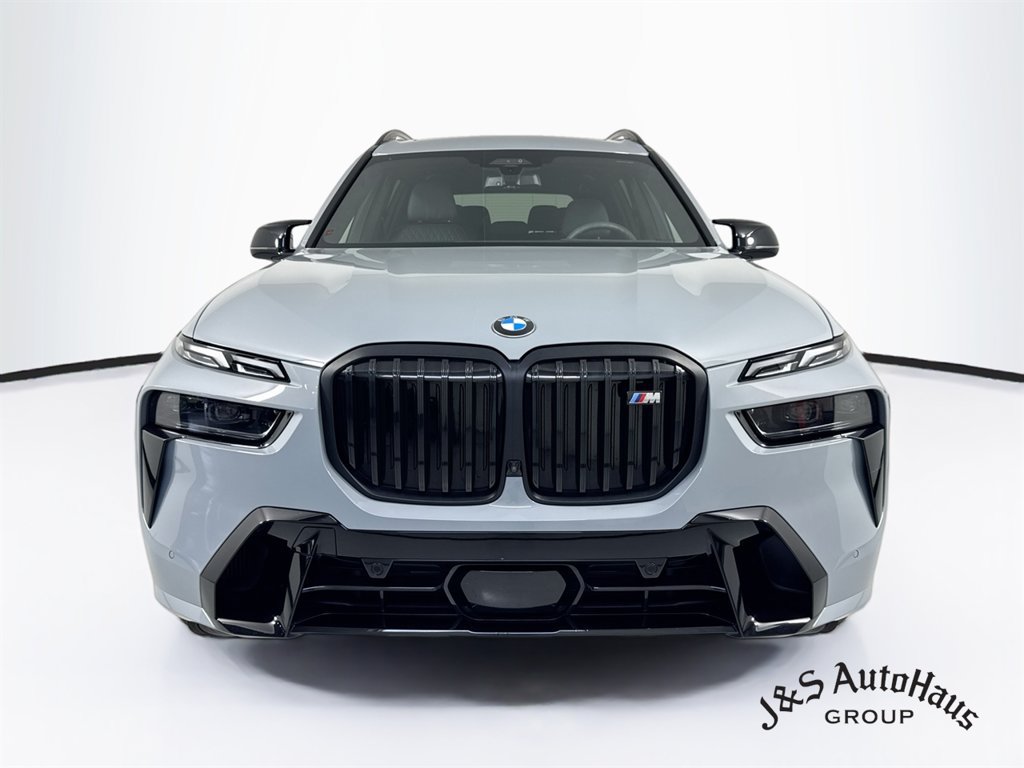 Used 2025 BMW X7 M60i AWD/4WD image 2