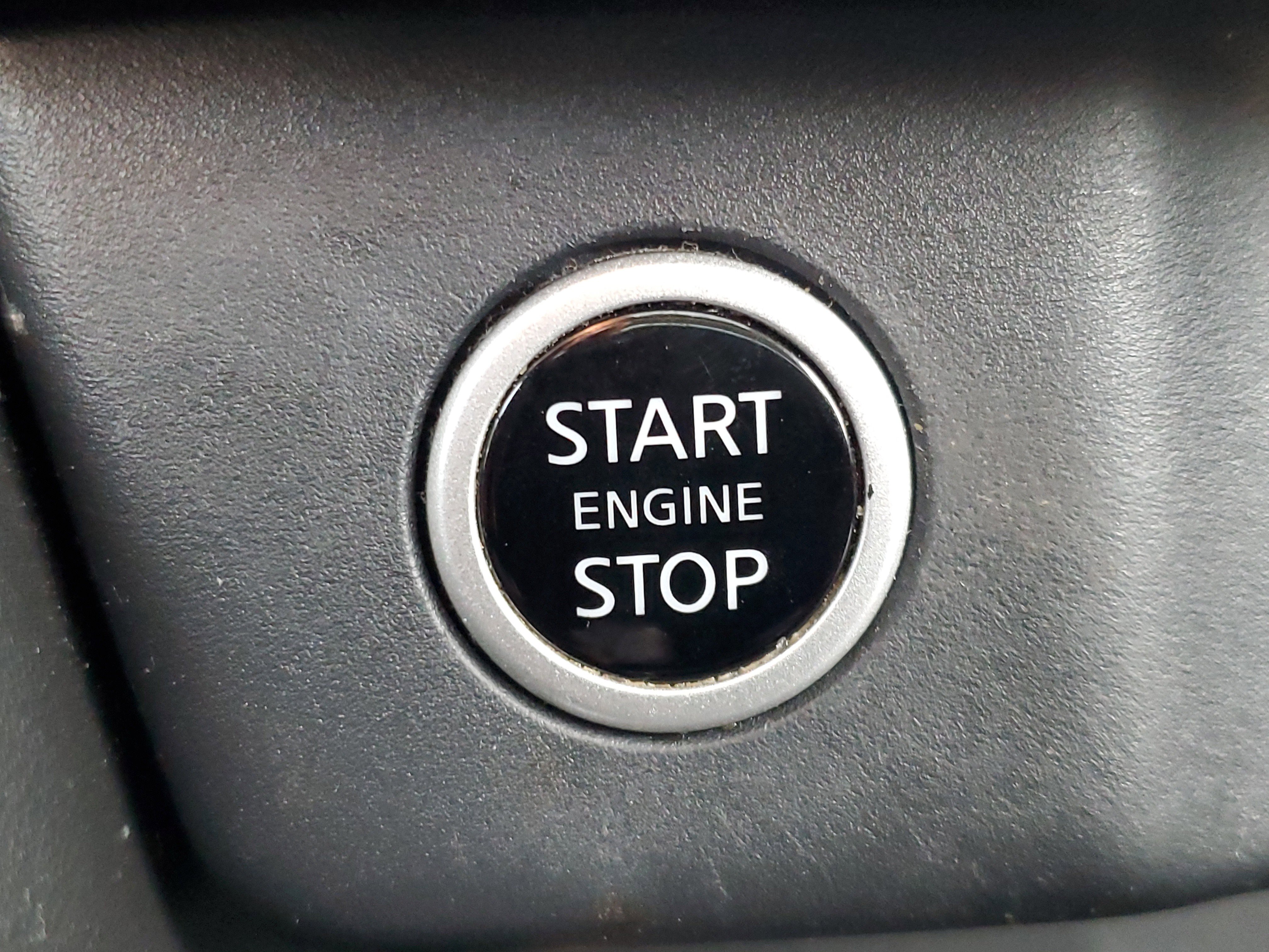 Certified 2021 Nissan Rogue Platinum image 24