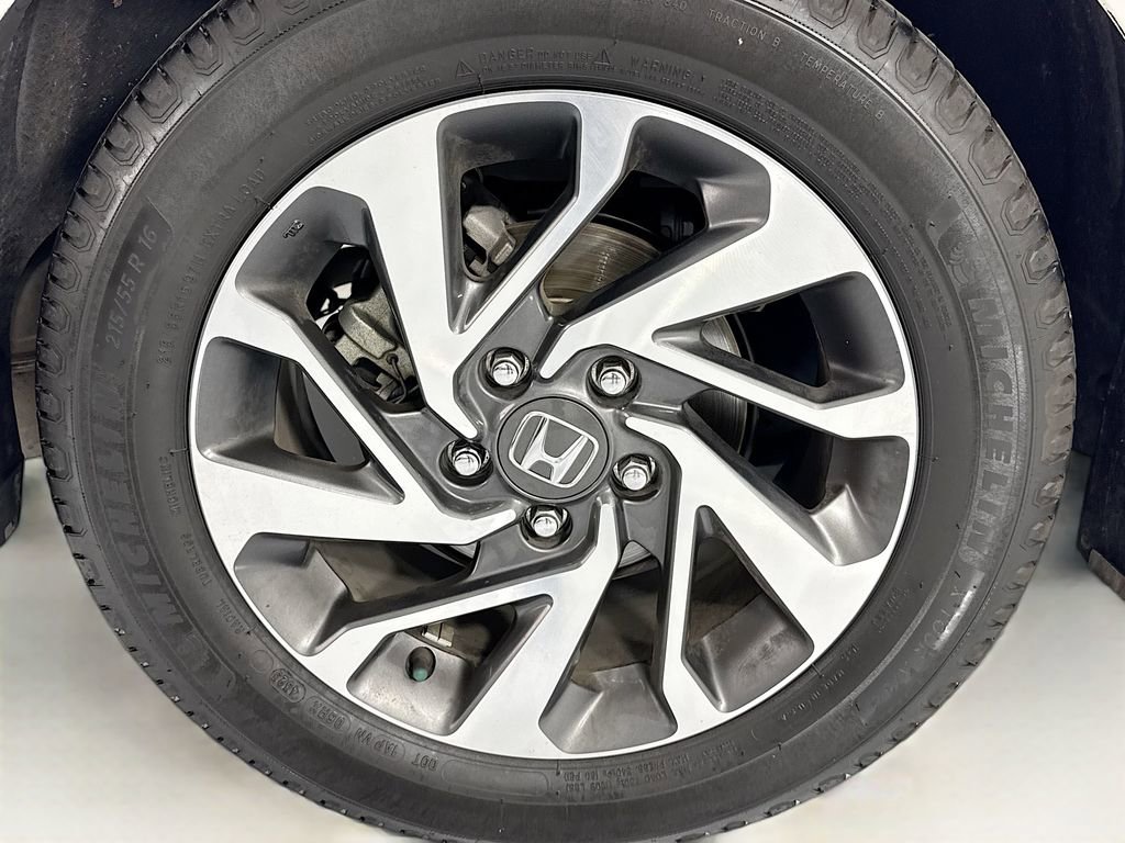 Certified 2017 Honda Civic EX image 33