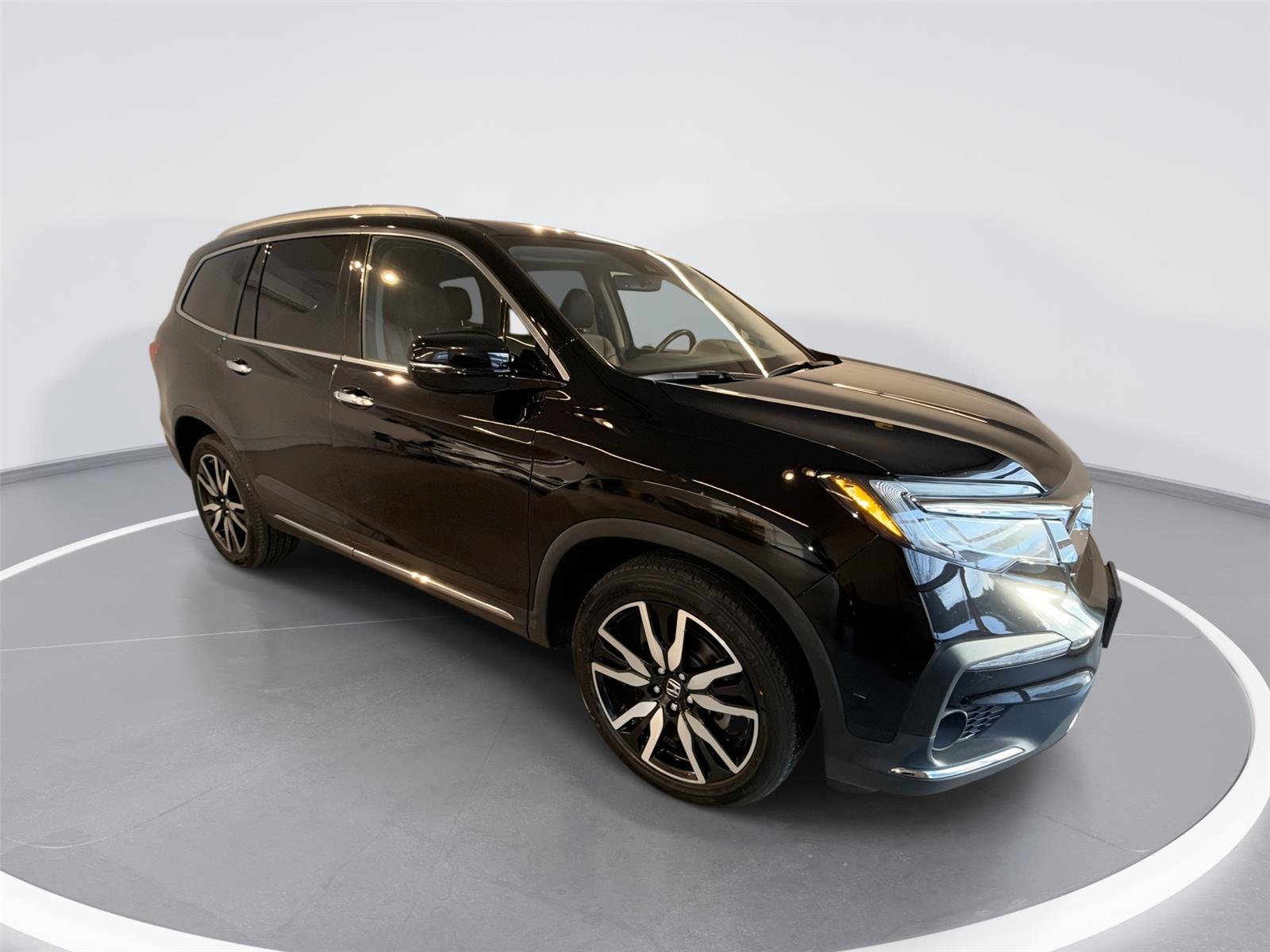 Used 2022 Honda Pilot Touring image 1