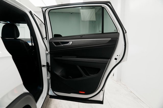 Used 2024 Volkswagen Atlas Cross Sport SE image 26