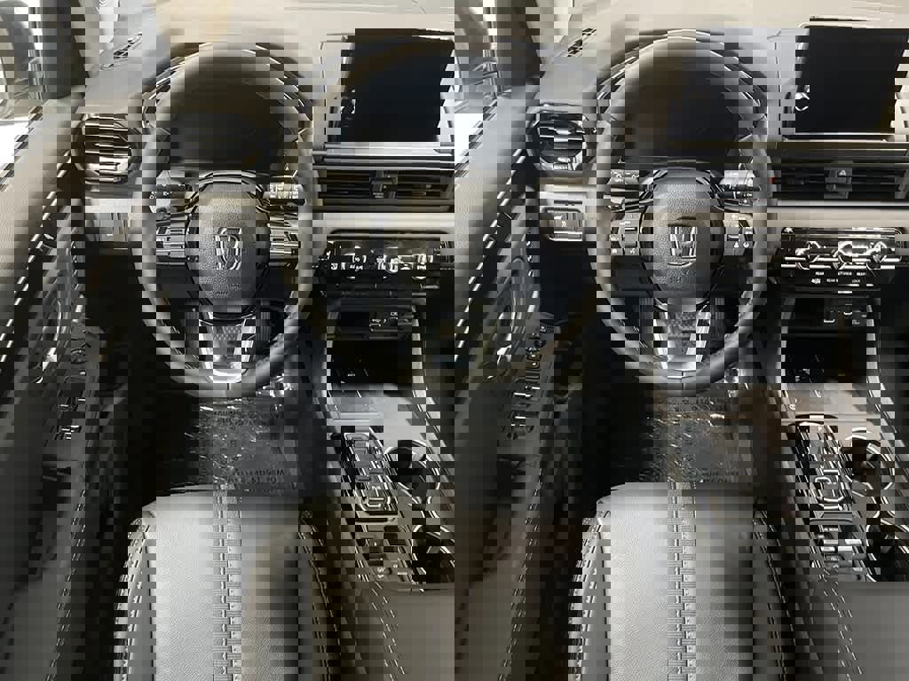 New 2025 Honda Pilot Touring image 14