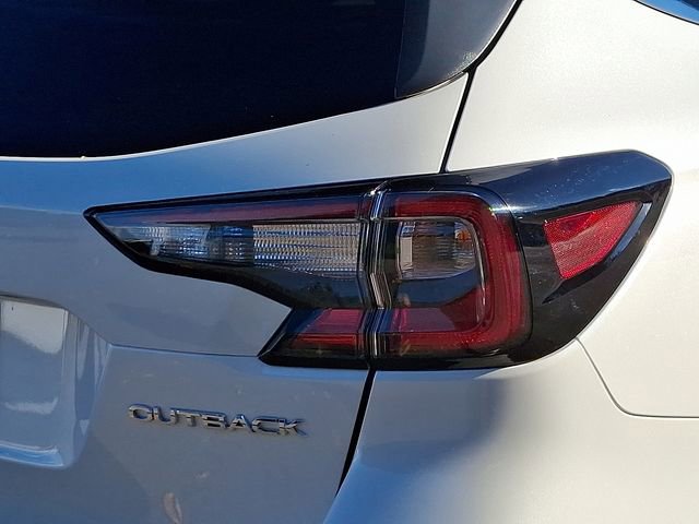 Used 2025 Subaru Outback Premium w/ Popular Package #1A image 12