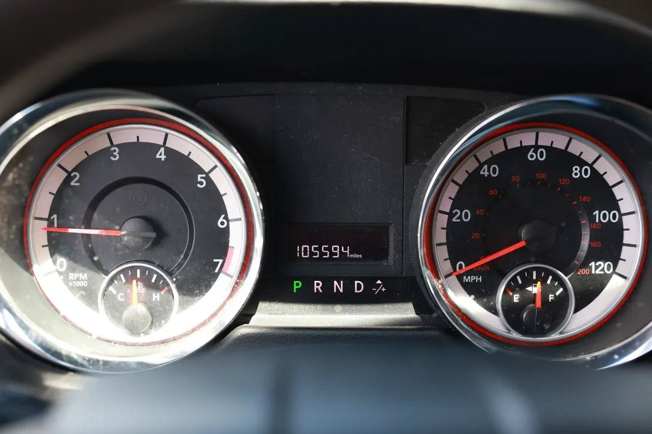 Used 2011 Dodge Grand Caravan Express FWD image 27