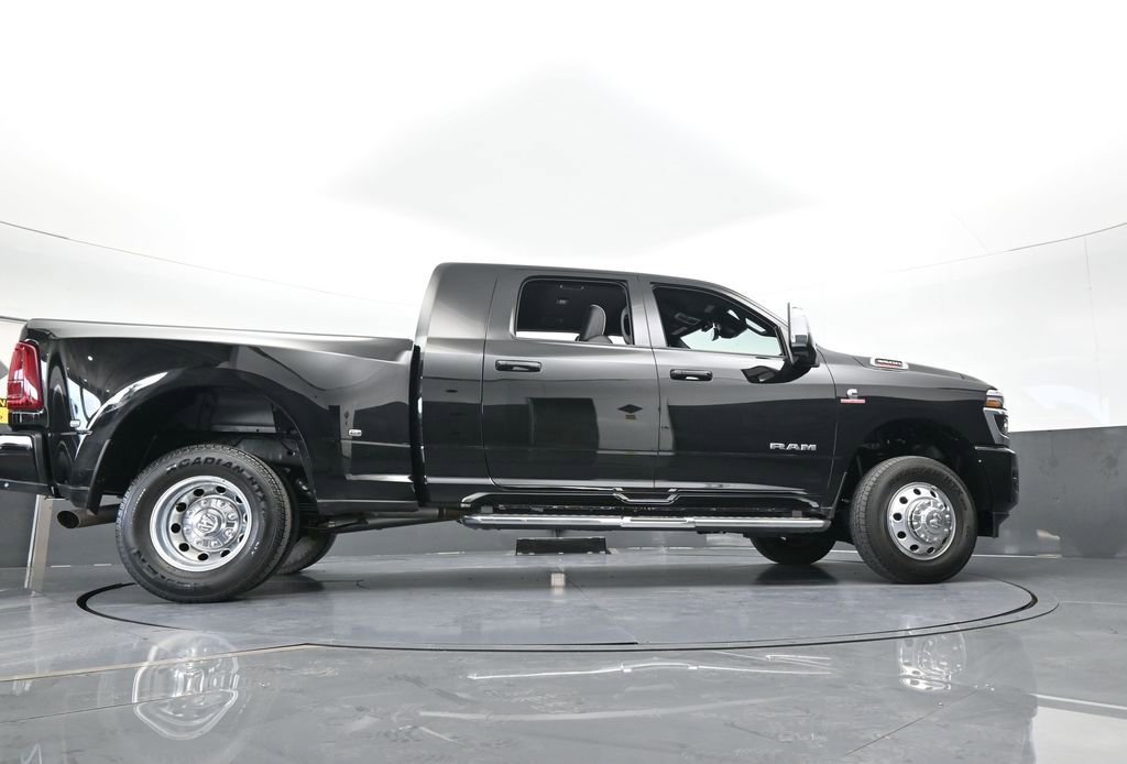 Used 2025 RAM 3500 Laramie image 71