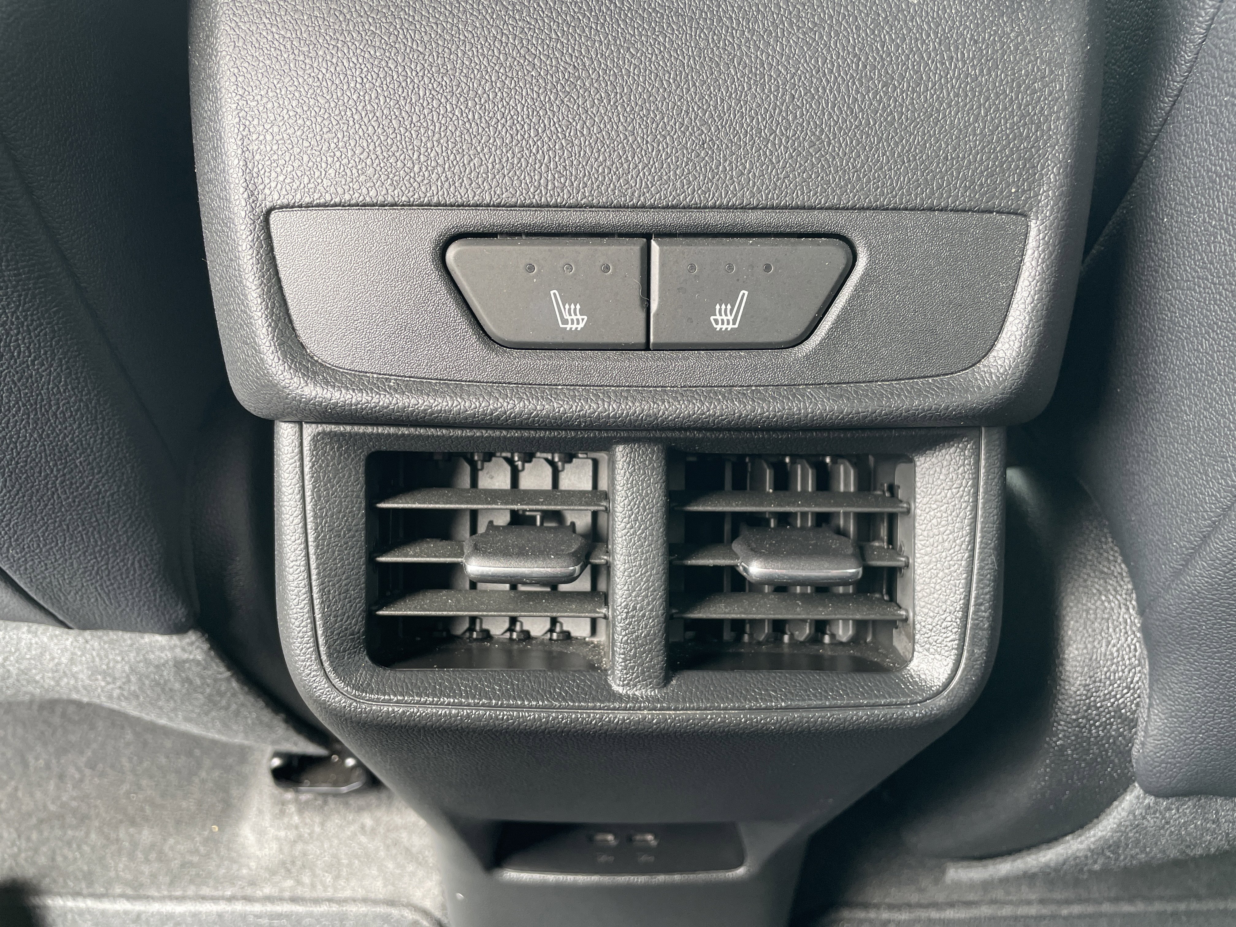 Used 2025 Chevrolet Equinox RS w/ Safety and Technology Package AWD/4WD image 19