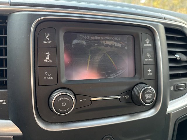 Used 2022 RAM 1500 Classic SLT image 28