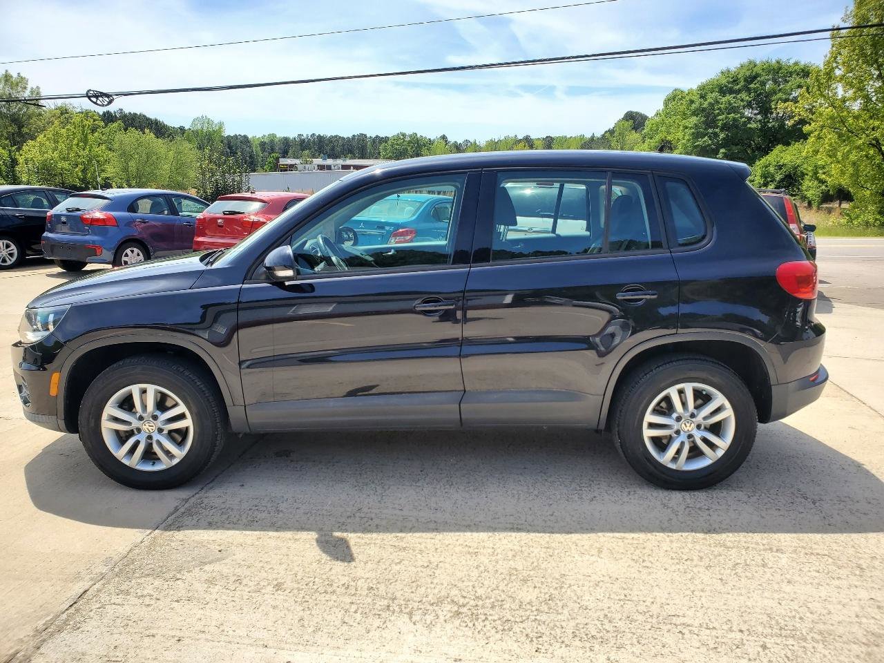 Used 2014 Volkswagen Tiguan S image 13
