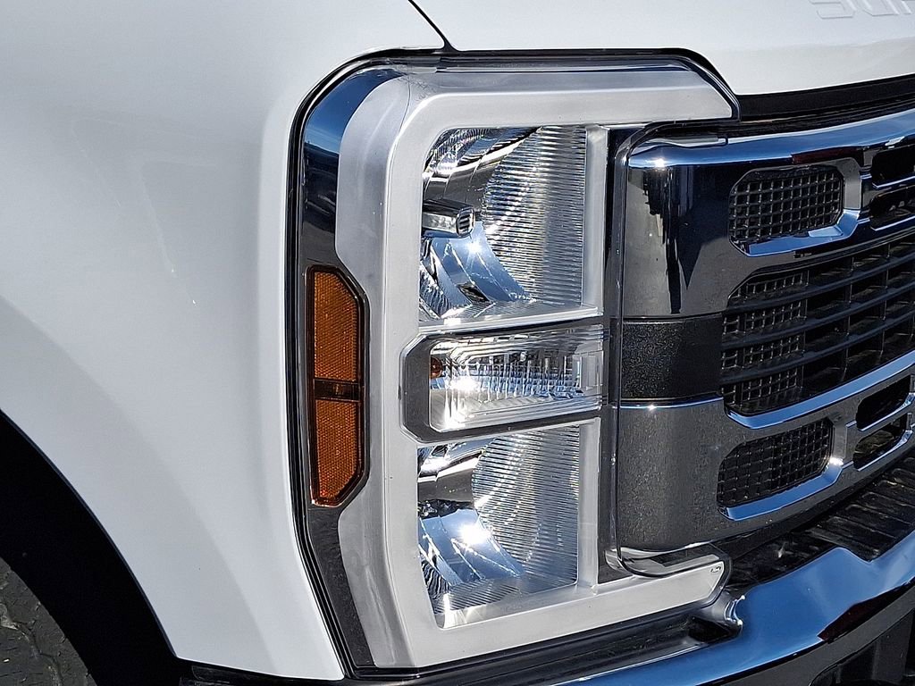 Used 2024 Ford F250 XLT image 9