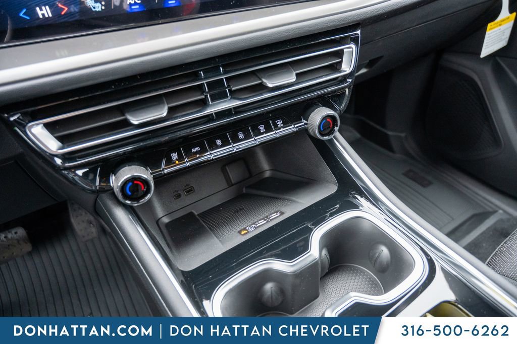 New 2026 Chevrolet Traverse LT w/ Midnight/Sport Edition image 12