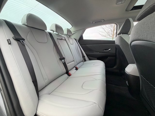 Certified 2024 Hyundai Elantra Limited image 38