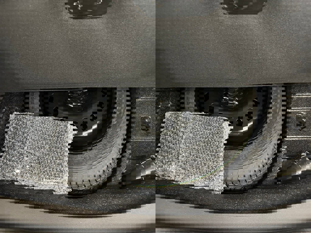 Certified 2023 Buick Envision Essence w/ Sport Touring Package image 27