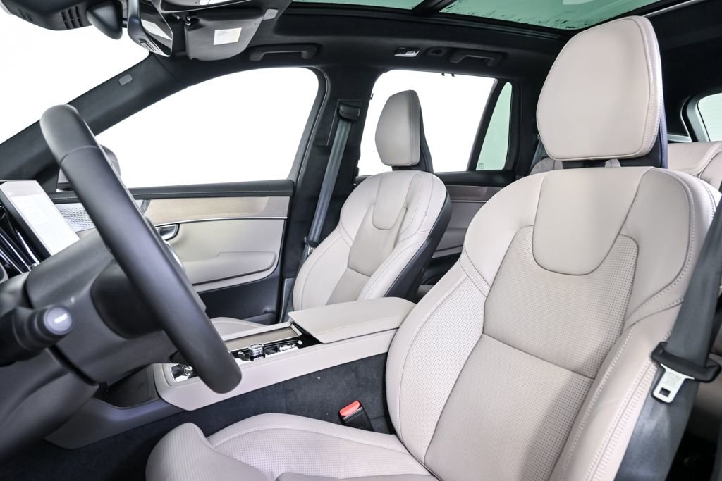 Certified 2026 Volvo XC90 T8 Ultra image 7