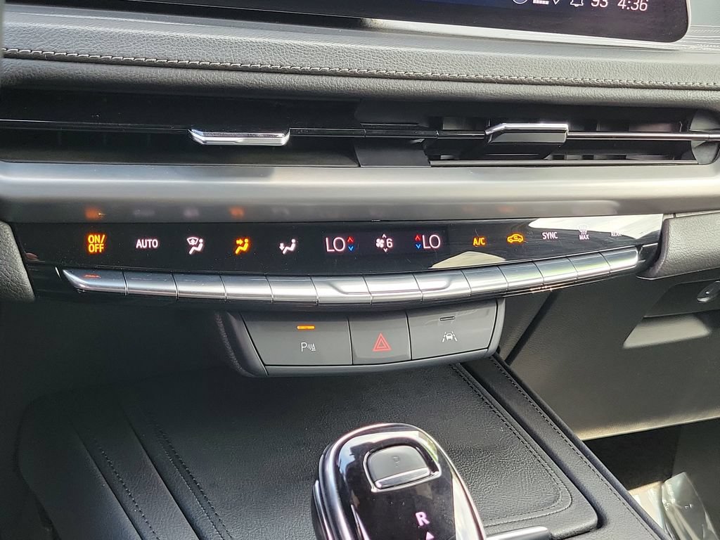 Used 2025 Cadillac XT4 Premium Luxury FWD image 31