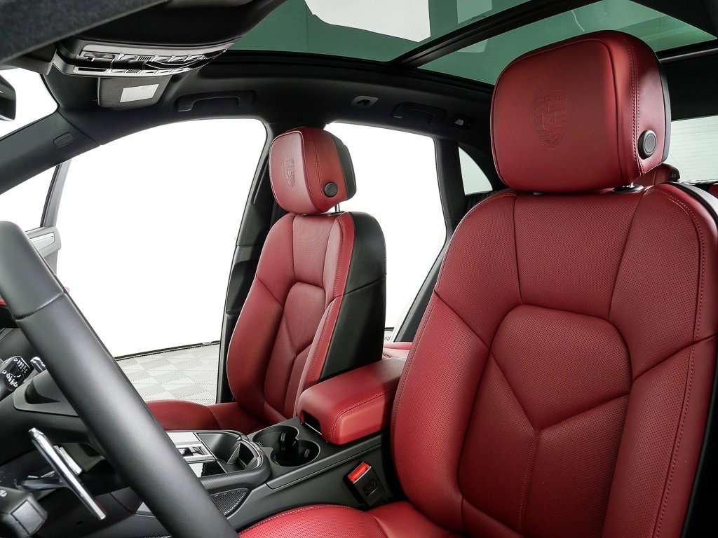 New 2026 Porsche Macan S image 5