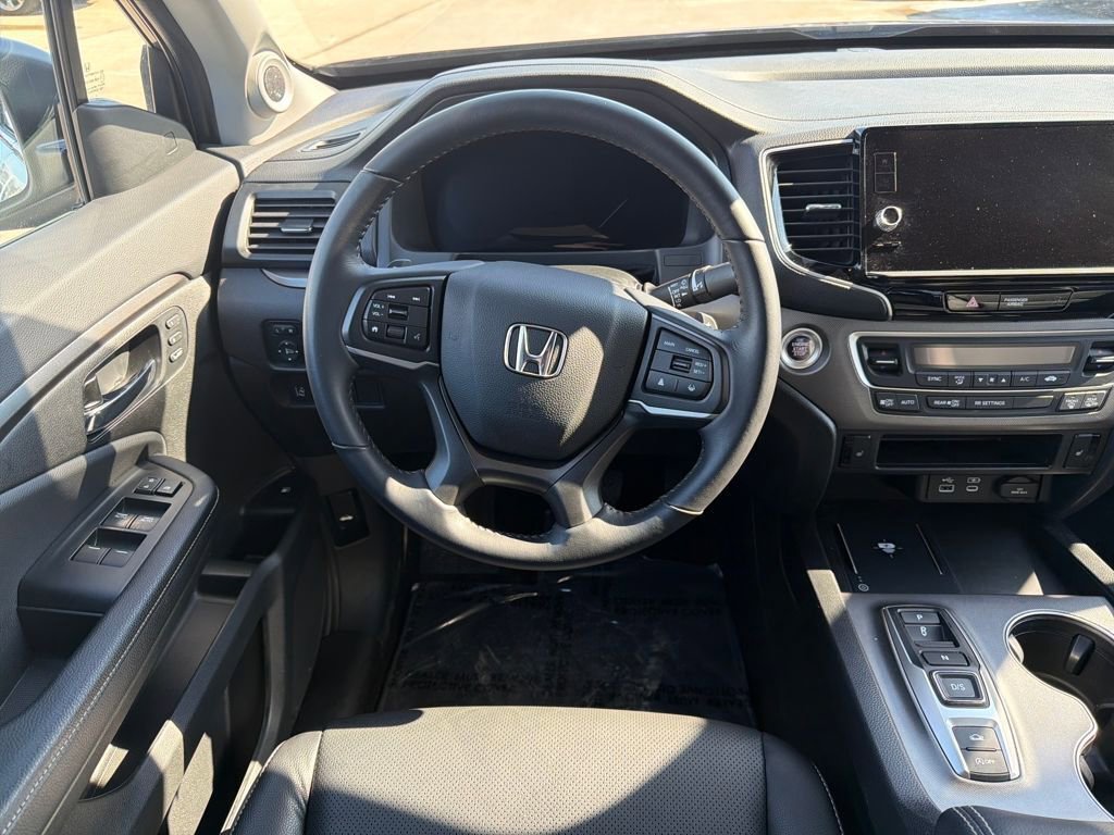 Certified 2025 Honda Ridgeline RTL image 17