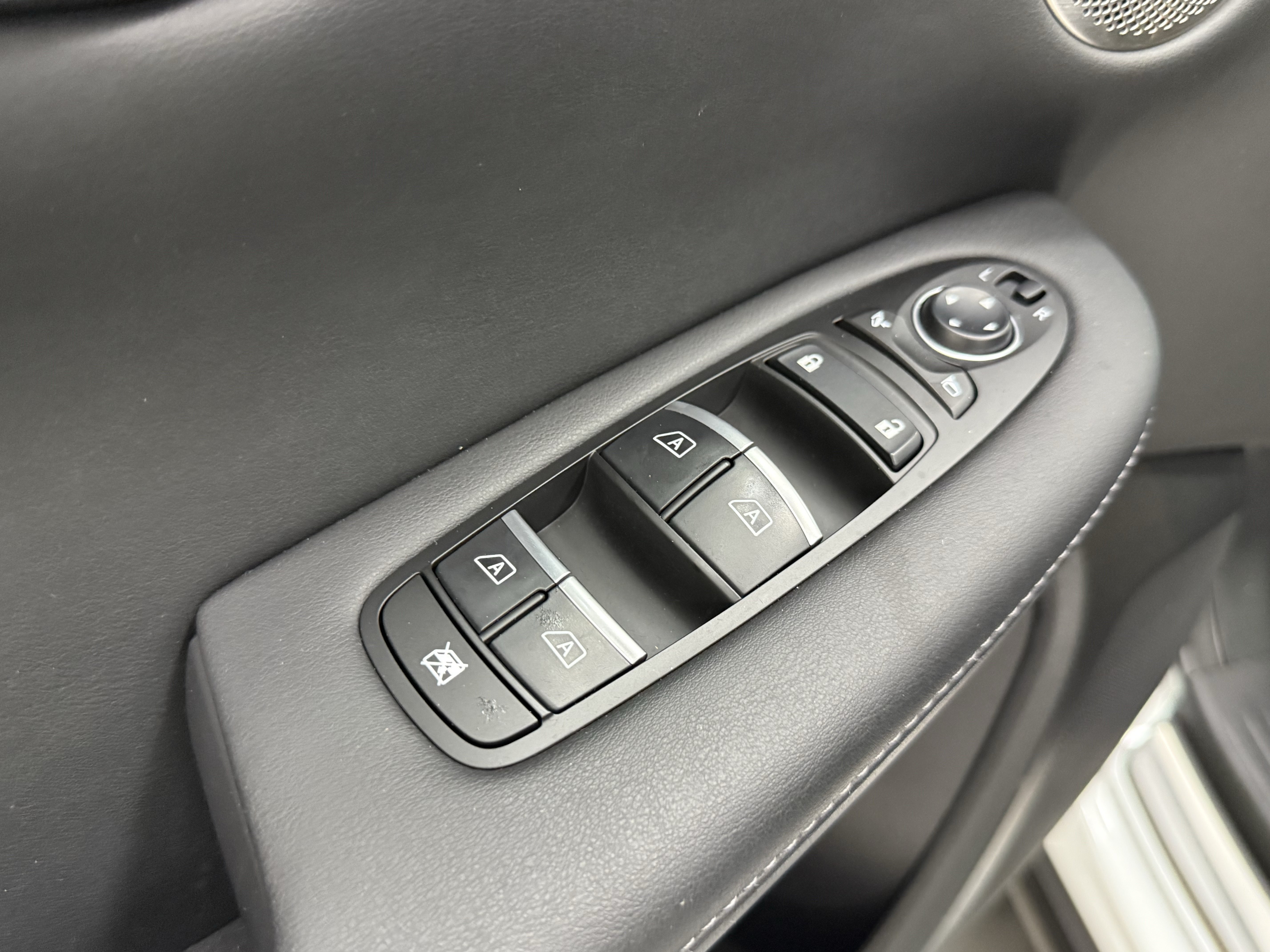 Certified 2025 INFINITI QX50 Sport AWD/4WD image 11