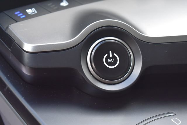 Certified 2025 Kia EV6 Wind image 25