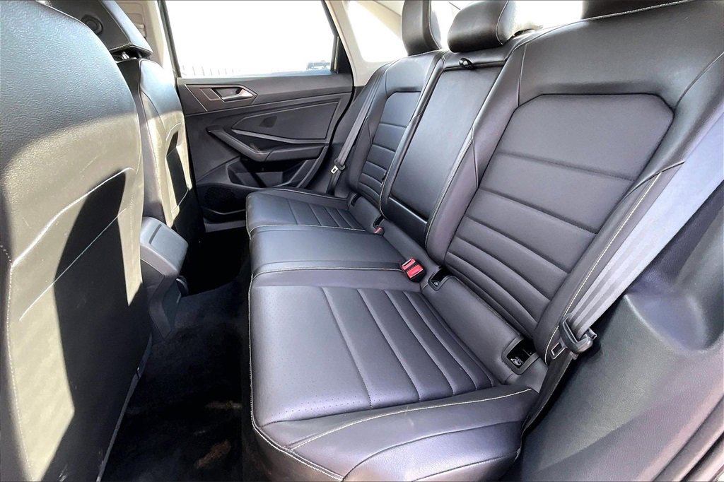 Used 2024 Volkswagen Jetta SE image 21